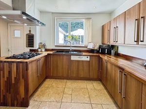 Photo 6- click for photo gallery